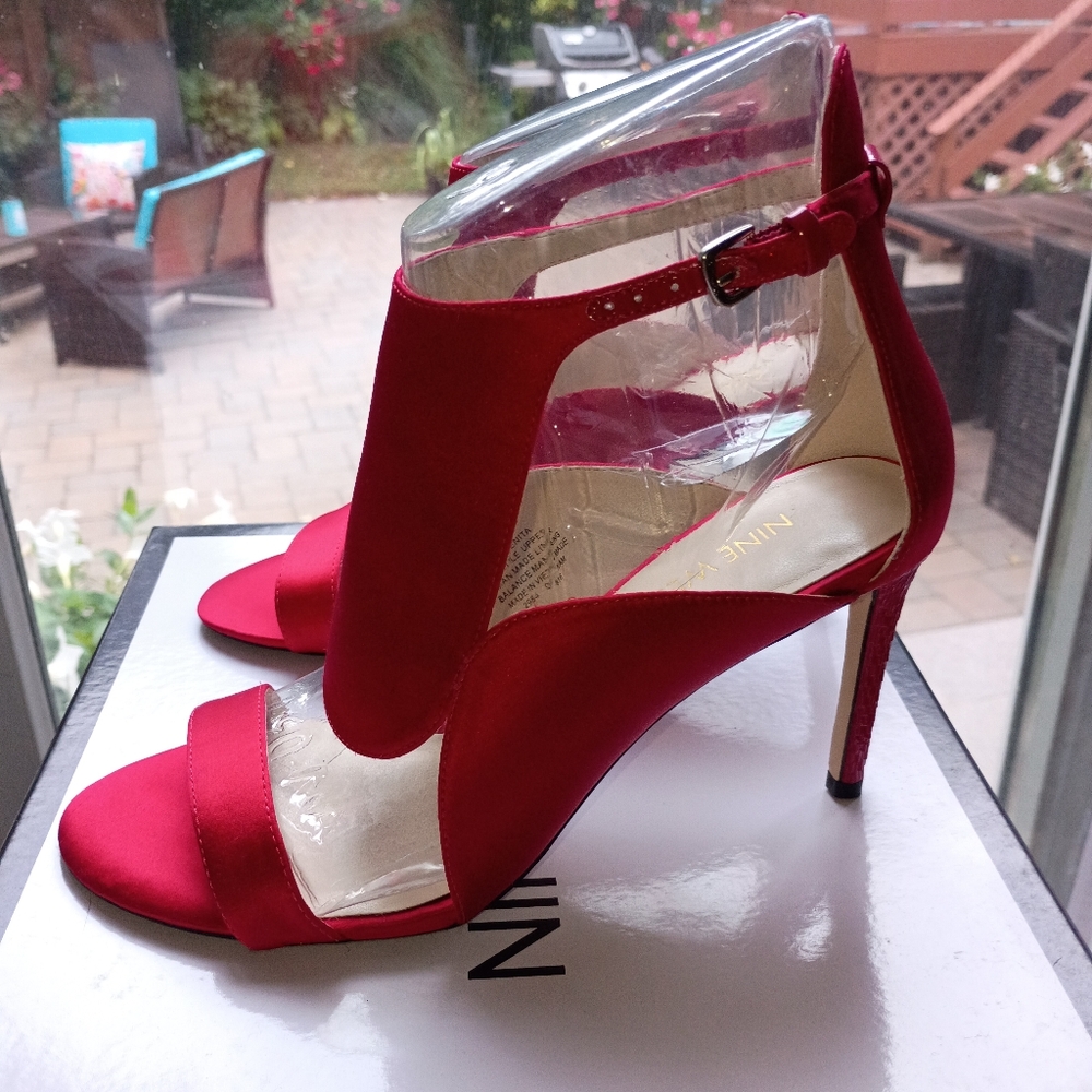 Nine West DENITA OPEN TOE PUMPS  Heels Size 6.1/2.Like New - Picture 4 of 8